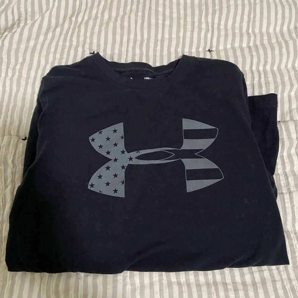 Boys Under Armour Black Tshirt Longsleeve YMD